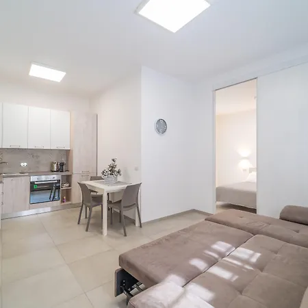 Apartment Relax Flatroom 22 *